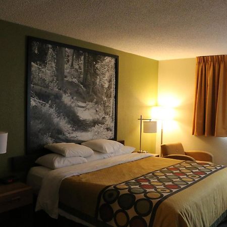 Hotel Super 8 By Wyndham Windsor/Madison North Pokój zdjęcie