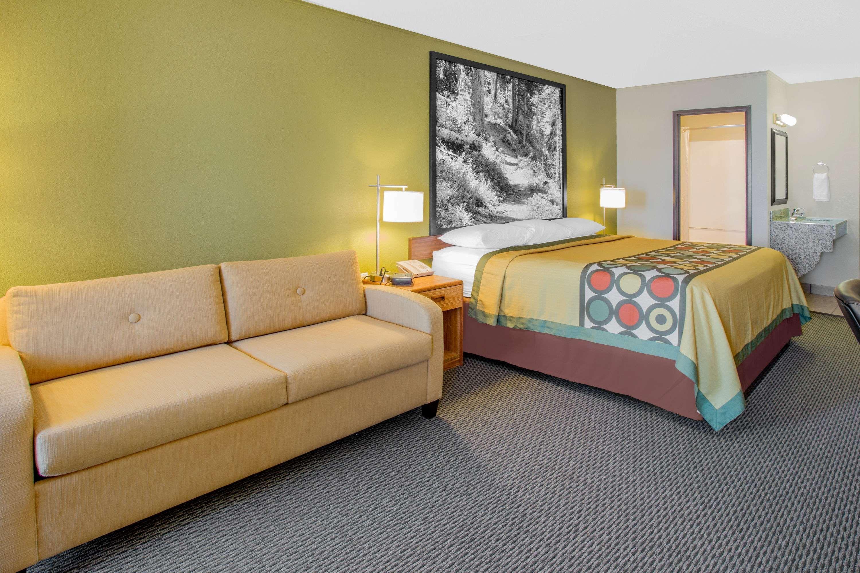 Hotel Super 8 By Wyndham Windsor/Madison North Zewnętrze zdjęcie